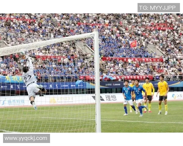 足球明星贾斯汀的传奇人生与绿茵场上的辉煌成就揭秘